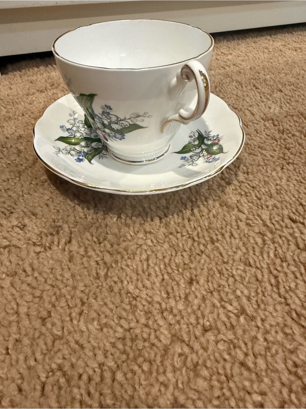 VINTAGE REGENCY LILY OF THE VALLEY RIBBON BOW ENGLAND CUP & SAUCER; TEACUP - Picture 2 of 8